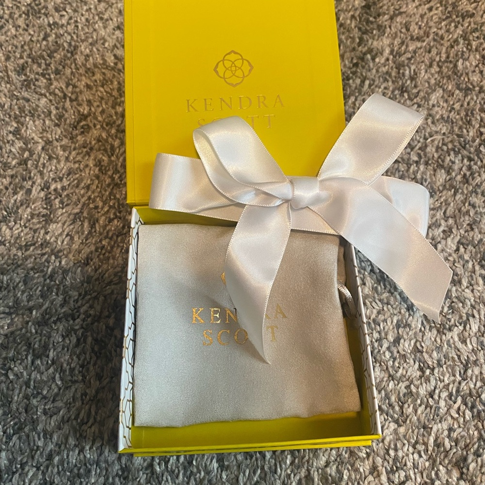 Kendra Scott Yellow Gift Boxes with White Ribbons (bulk)